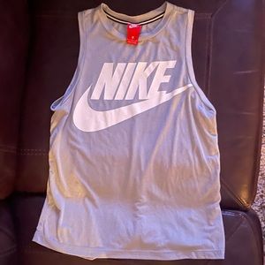women’s muscle tank top